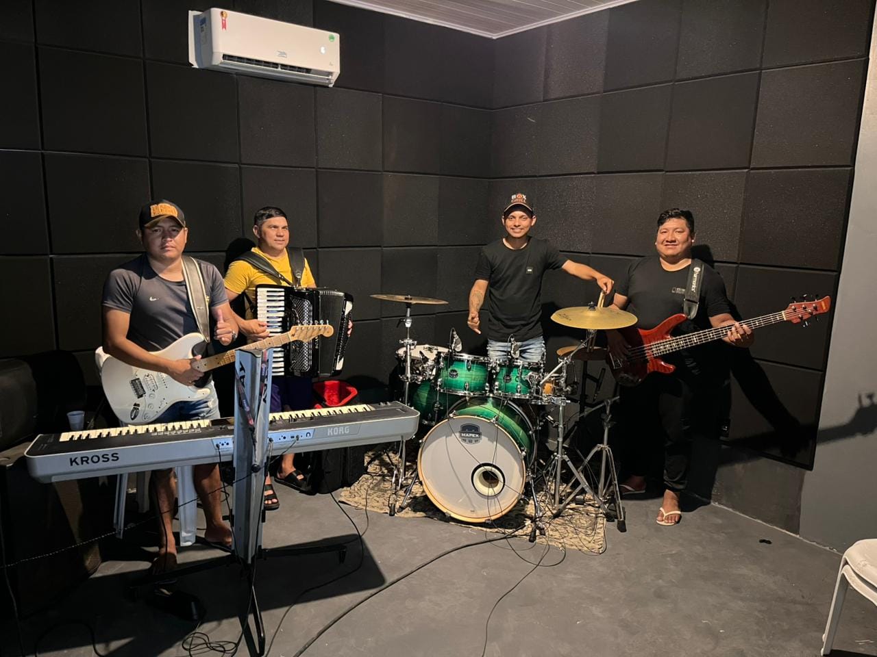 Registro do estúdio: banda atual