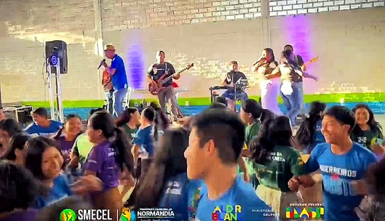Apresentação artística durante a Gincana